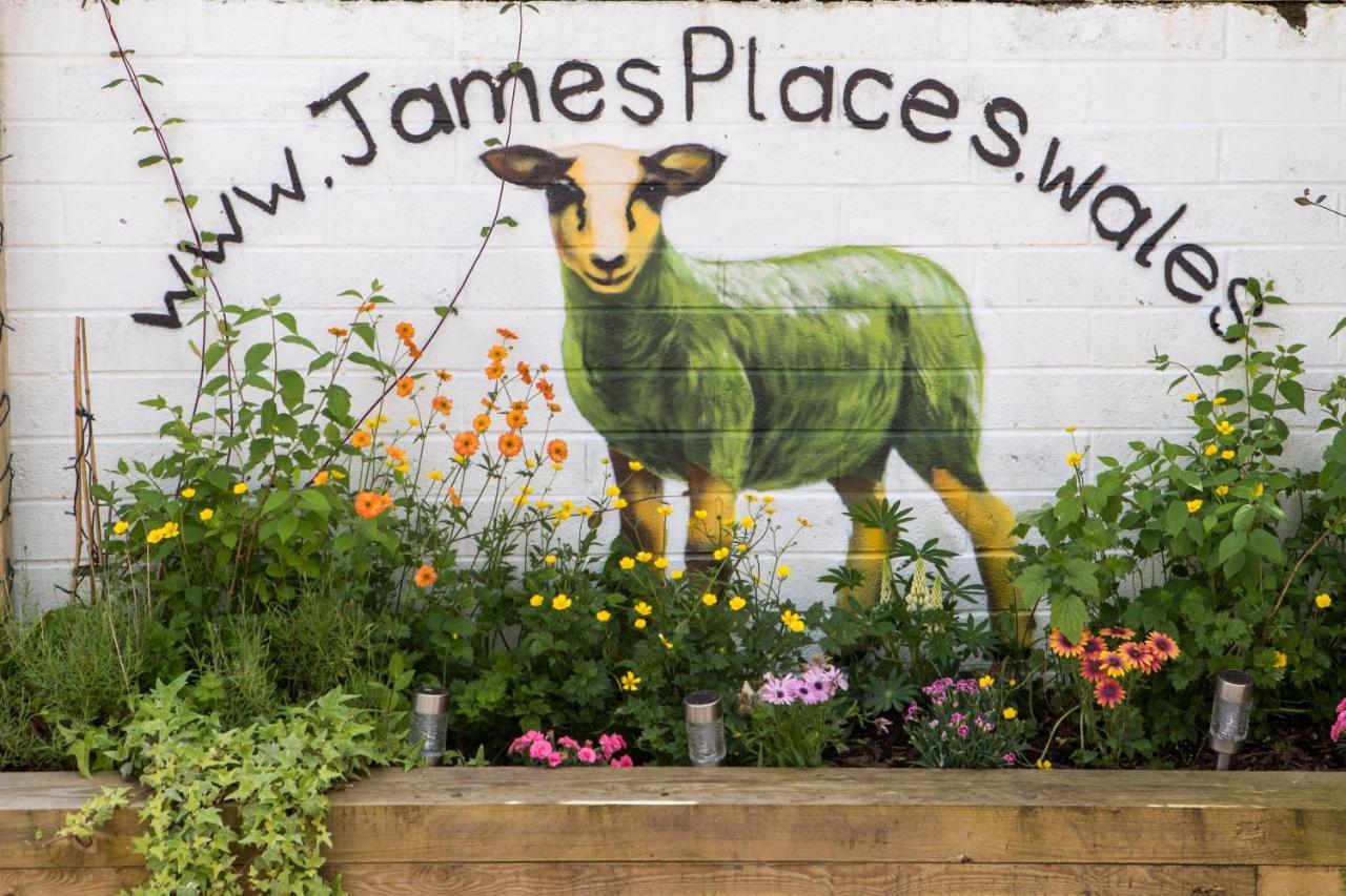 James' Place @ Pontmorlais Merthyr Tydfil Kültér fotó